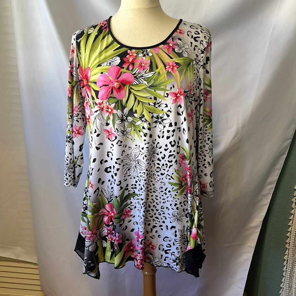 Peter Nygard Floral Tunic